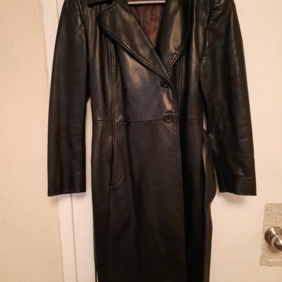 COAT - Picture 3 of 4